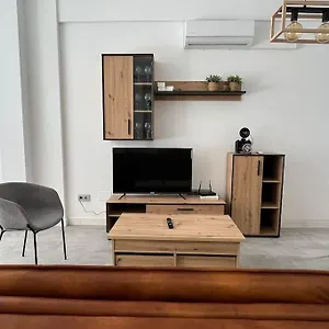 ideal-apartamento-en-el-centro.hotelsinnerja.org/