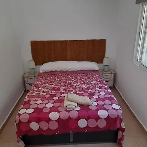 garcia-noblejas-apartamento-en-malaga.hotelsinnerja.org/